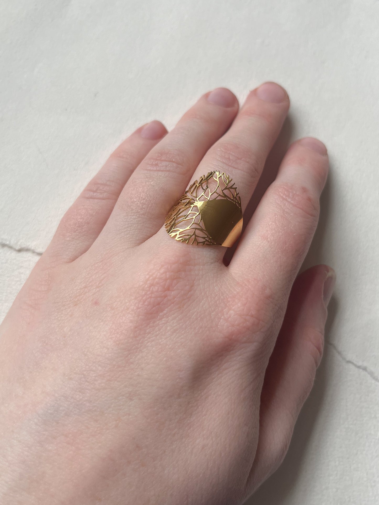 Vandfast ring // wooden