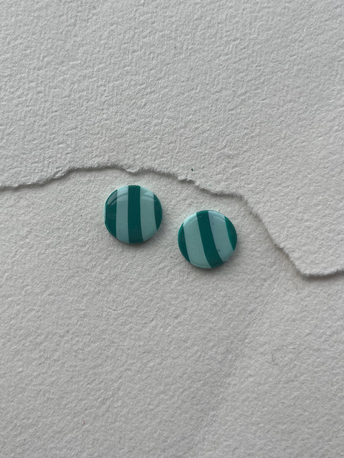 DOTS ørestikker // grøn - mint striber