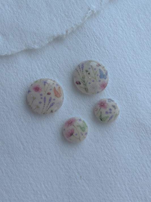 DOTS ørestikker // lys m. blomster og sommerfugle