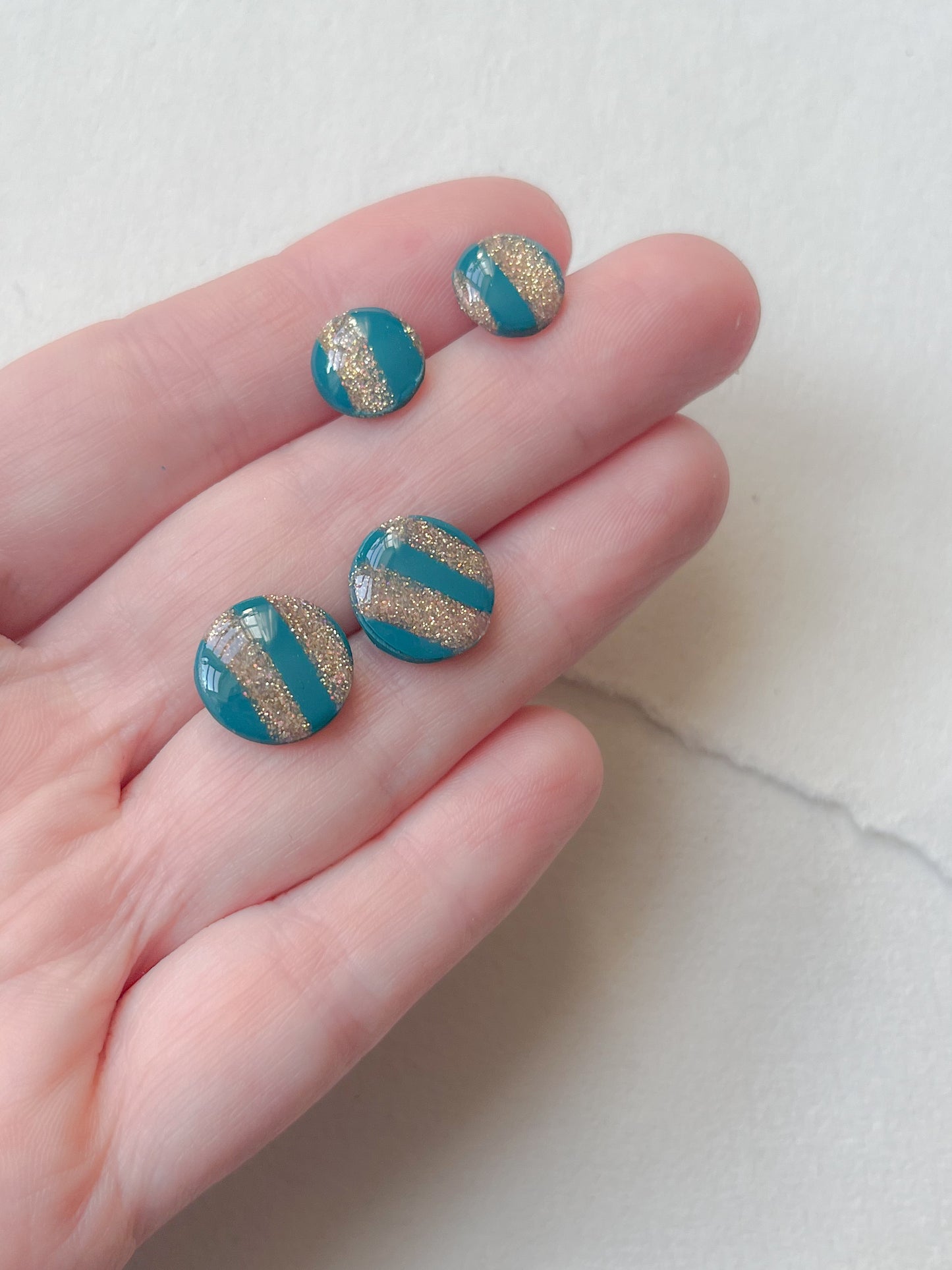 DOTS ørestikker // Brun - glimmer