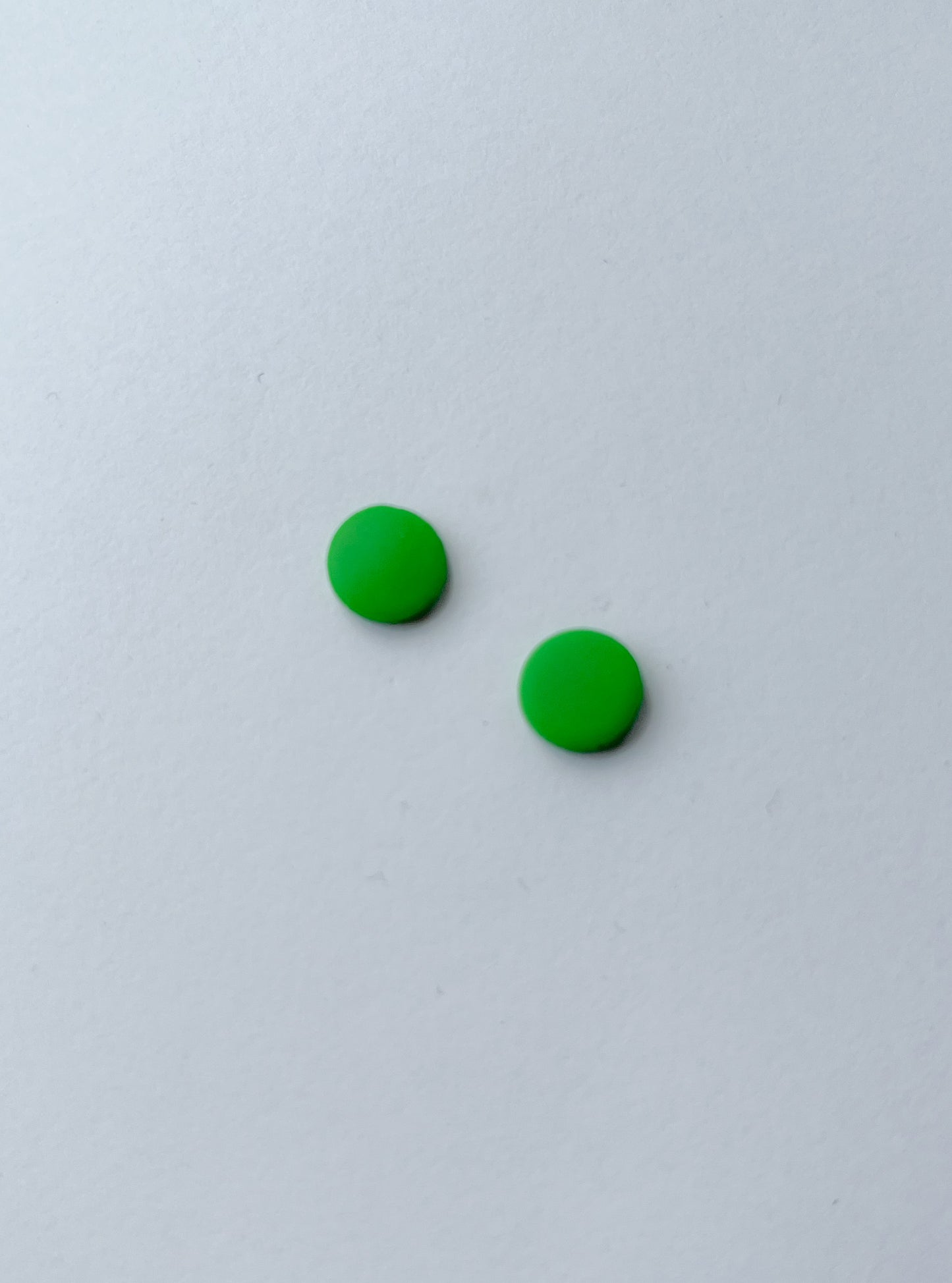 DOTS ørestikker // lys grøn