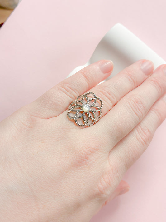 Ring // sne blomst stål