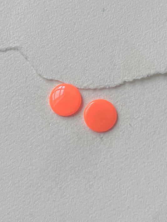 DOTS ørestikker // oversize neon orange