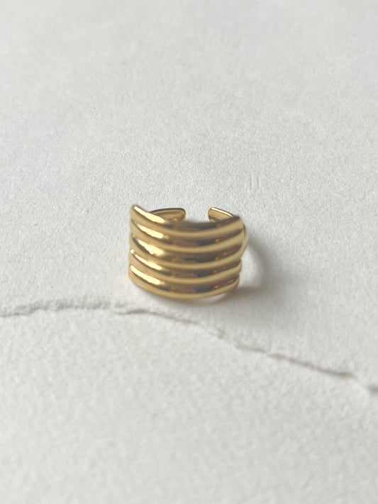 Vandfast ring // lines