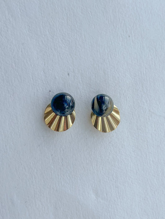 Mørk dot // messing