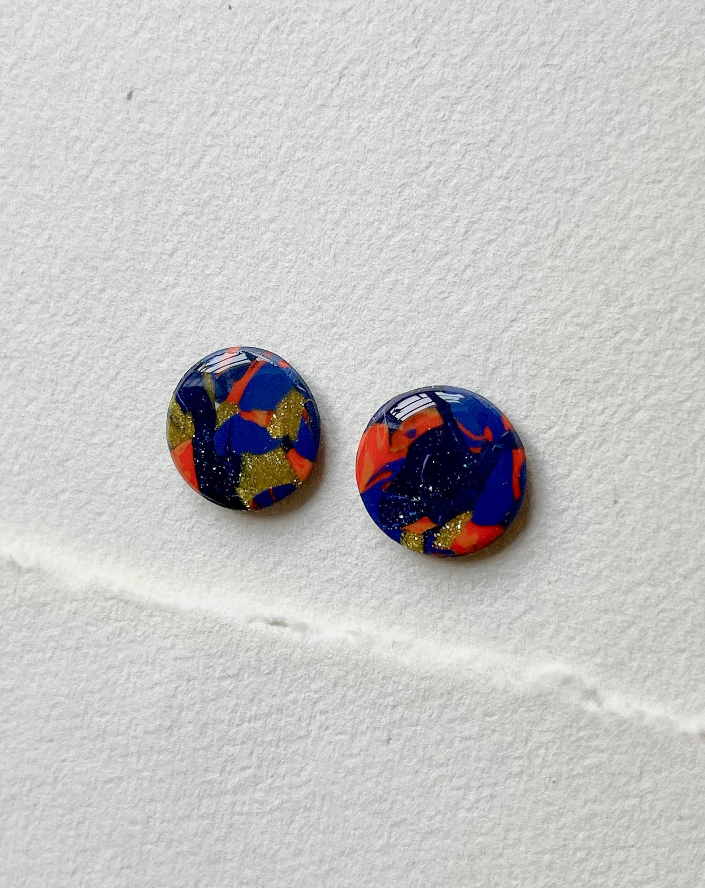 DOTS ørestikker oversize 20mm// blå-orange-guld mix