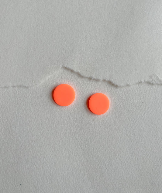 DOTS ørestikker // neon orange 12 mm