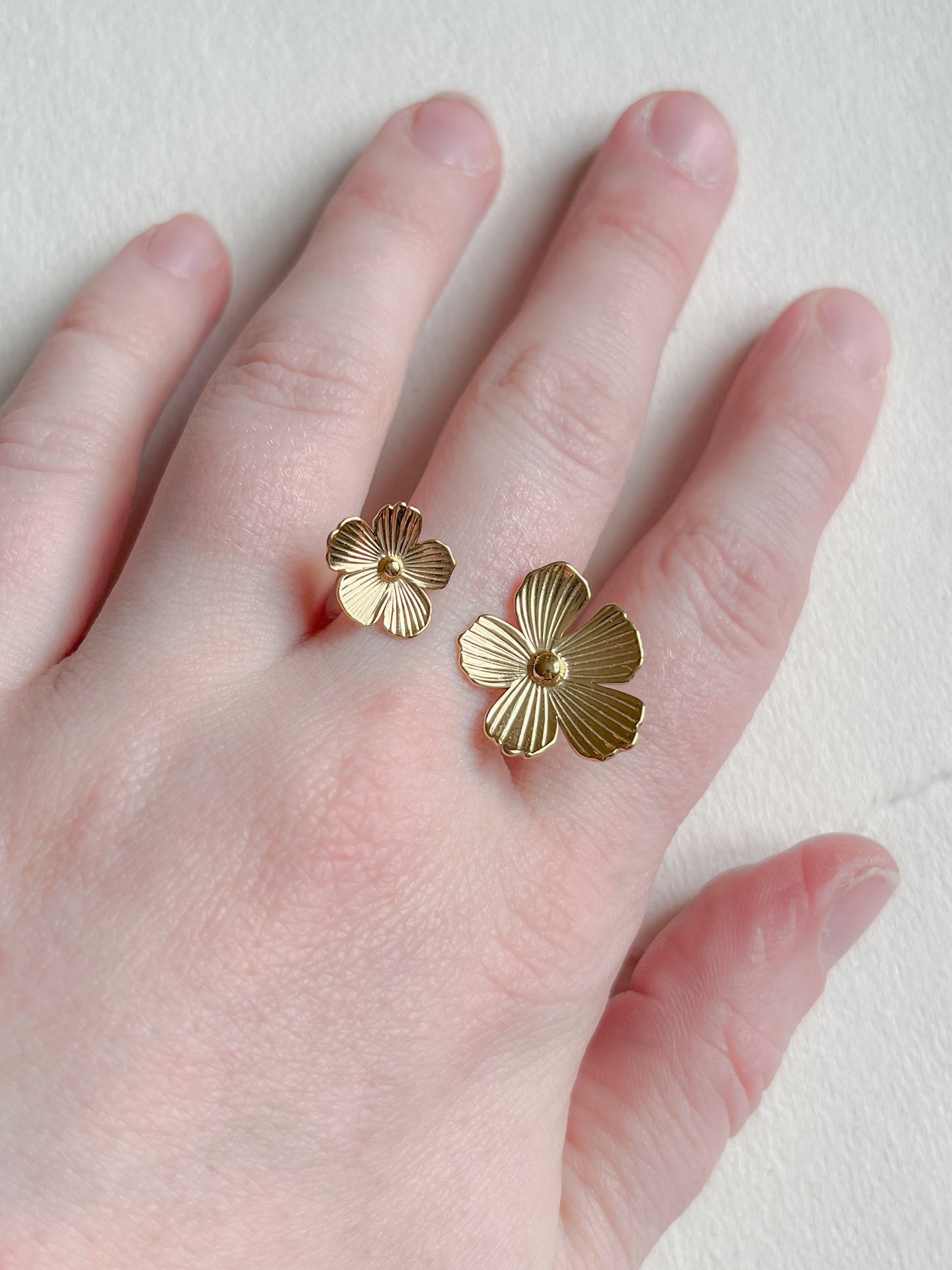 Ring // dobbelt op på blomst