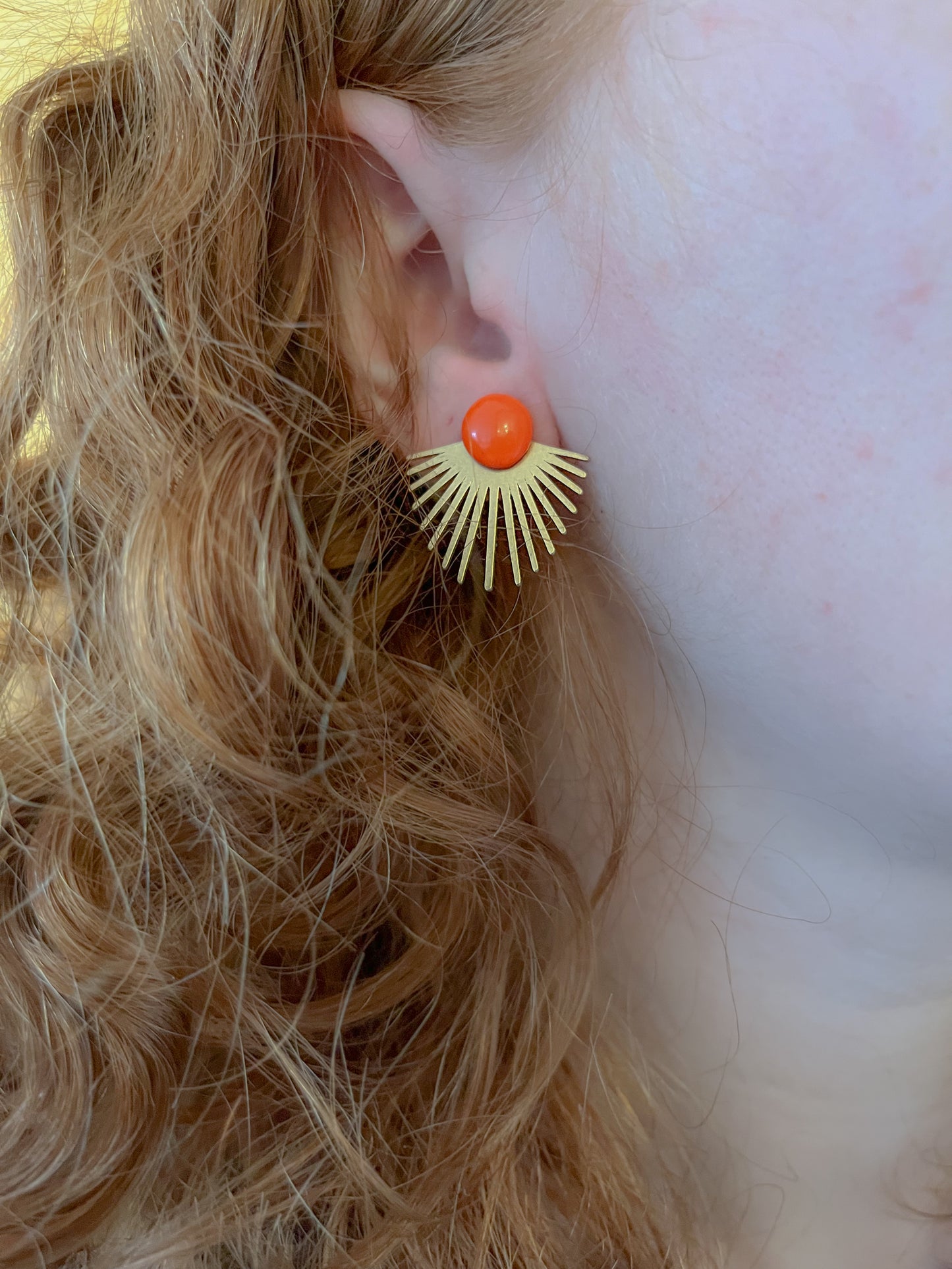Orange dot // stor stråle