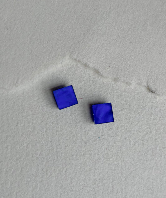 DOTS ørestikker //lille blå firkant 7 mm