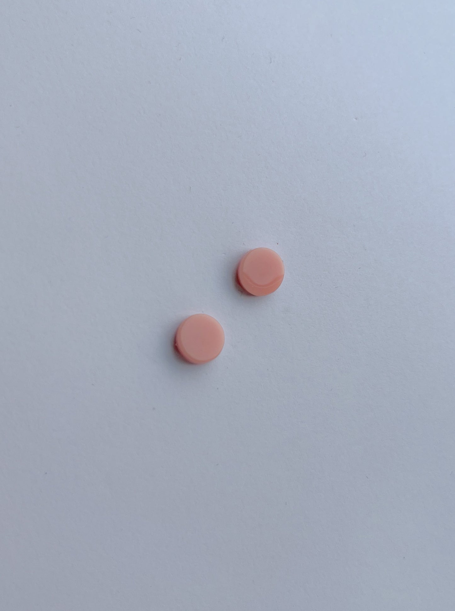 DOTS ørestikker // Sart lyserød