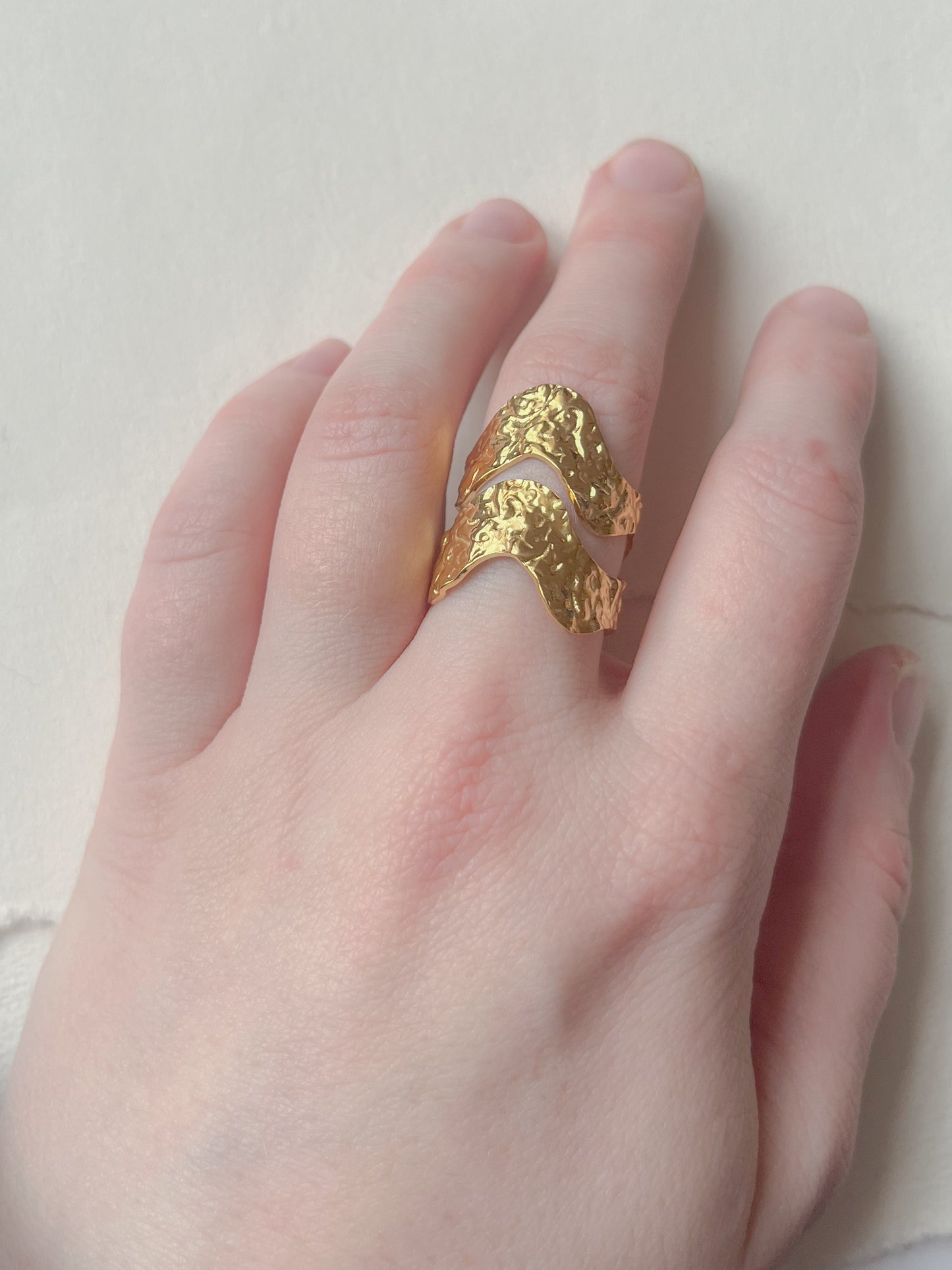 Vandfast ring // textured