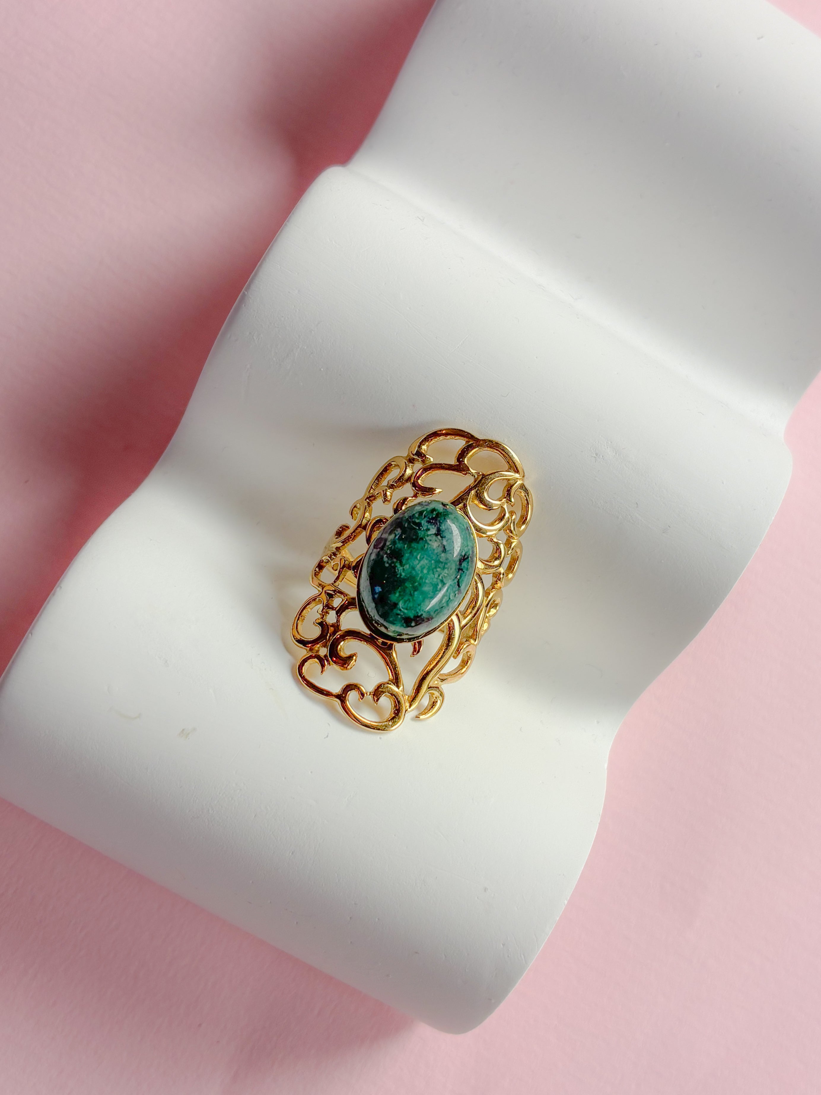 Ring // dark green statement