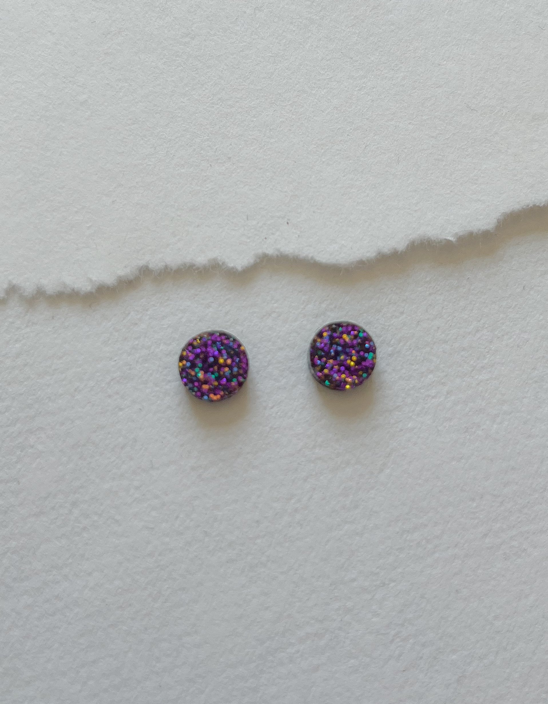 DOTS ørestikker mini// lilla glimmer