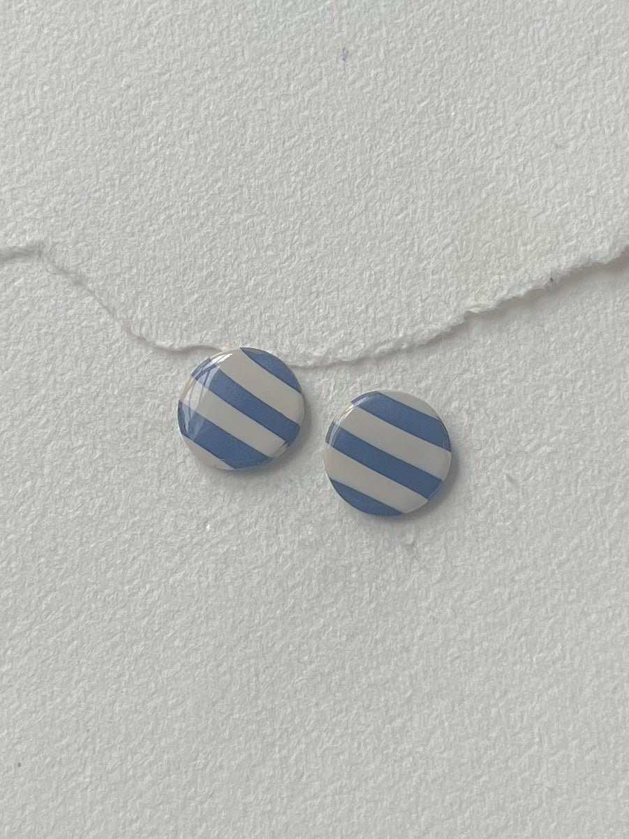 DOTS ørestikker // oversize lys / blå