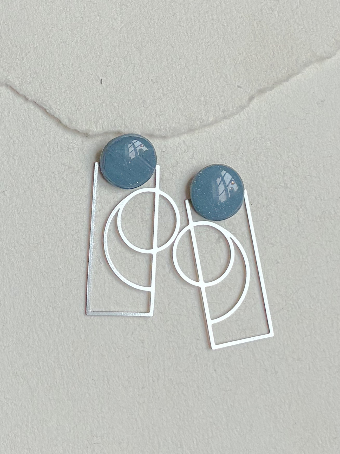 Grå-blå dot /// stål bagstykke