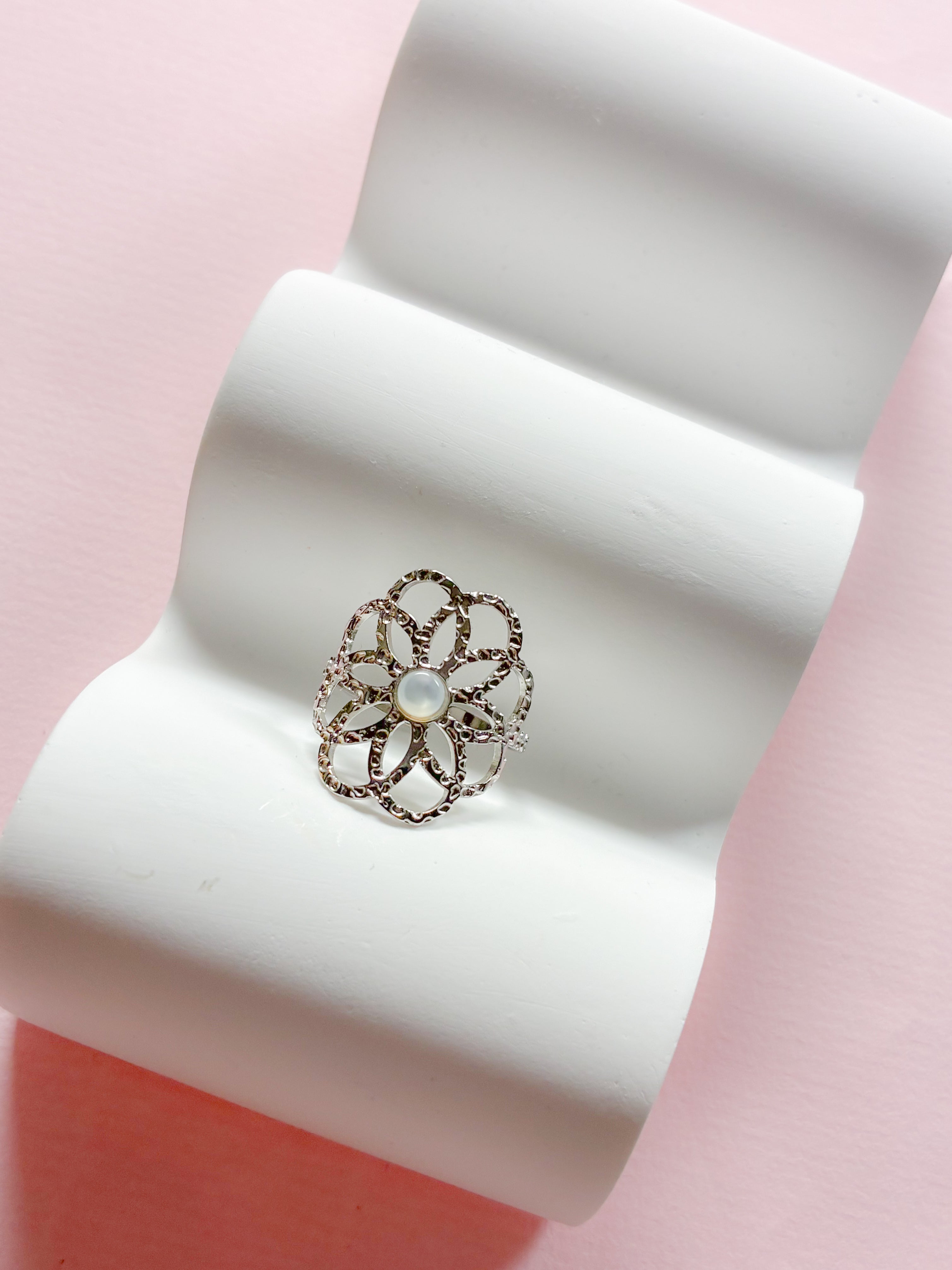 Ring // sne blomst stål