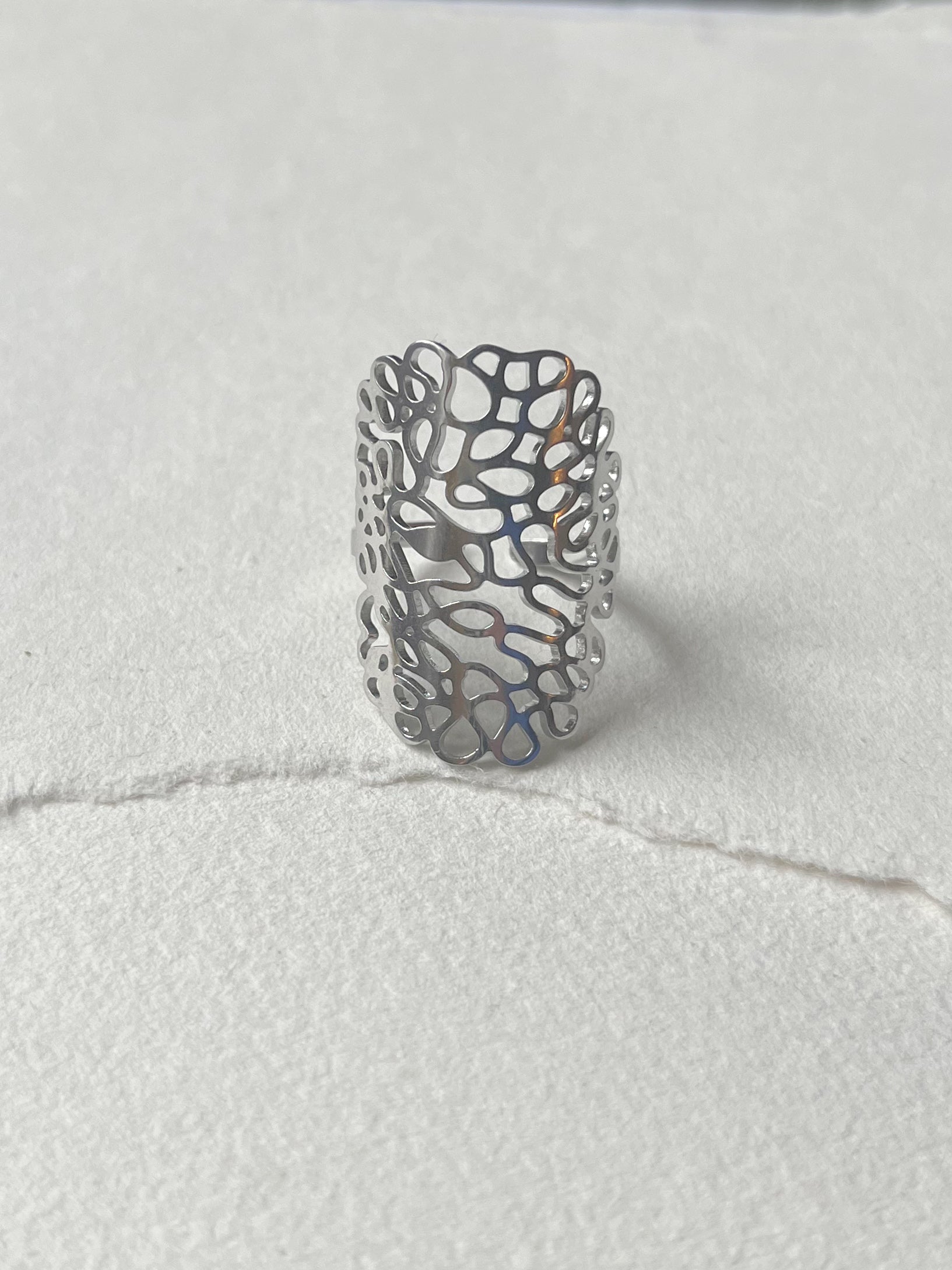 Vandfast ring // lace steel