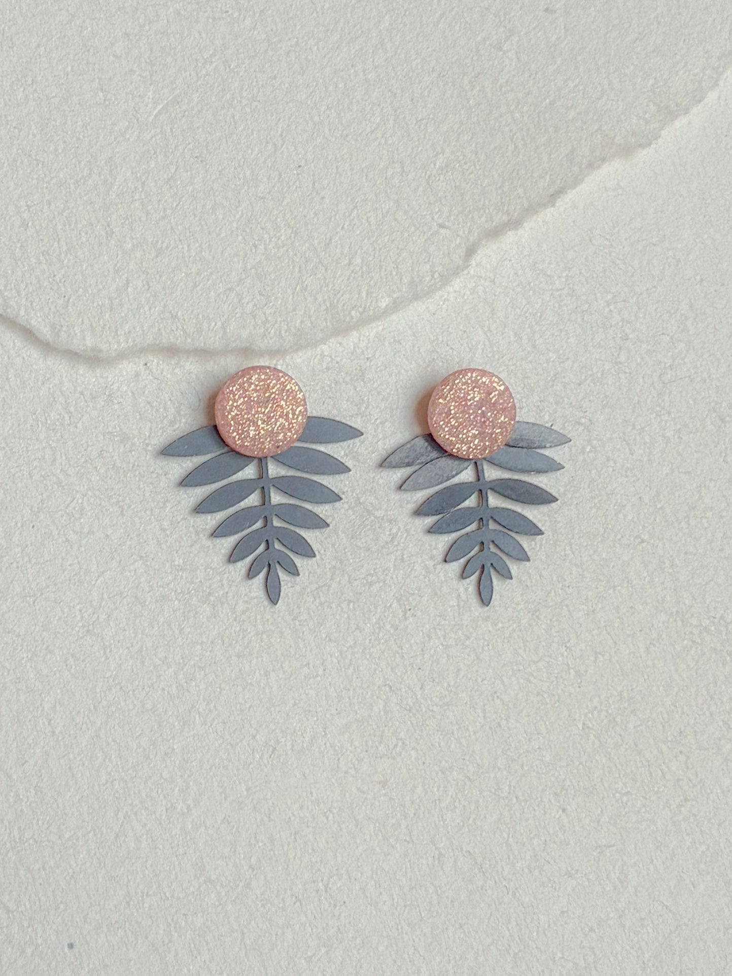 Rosa glimmer dot /// sort stål bagstykke