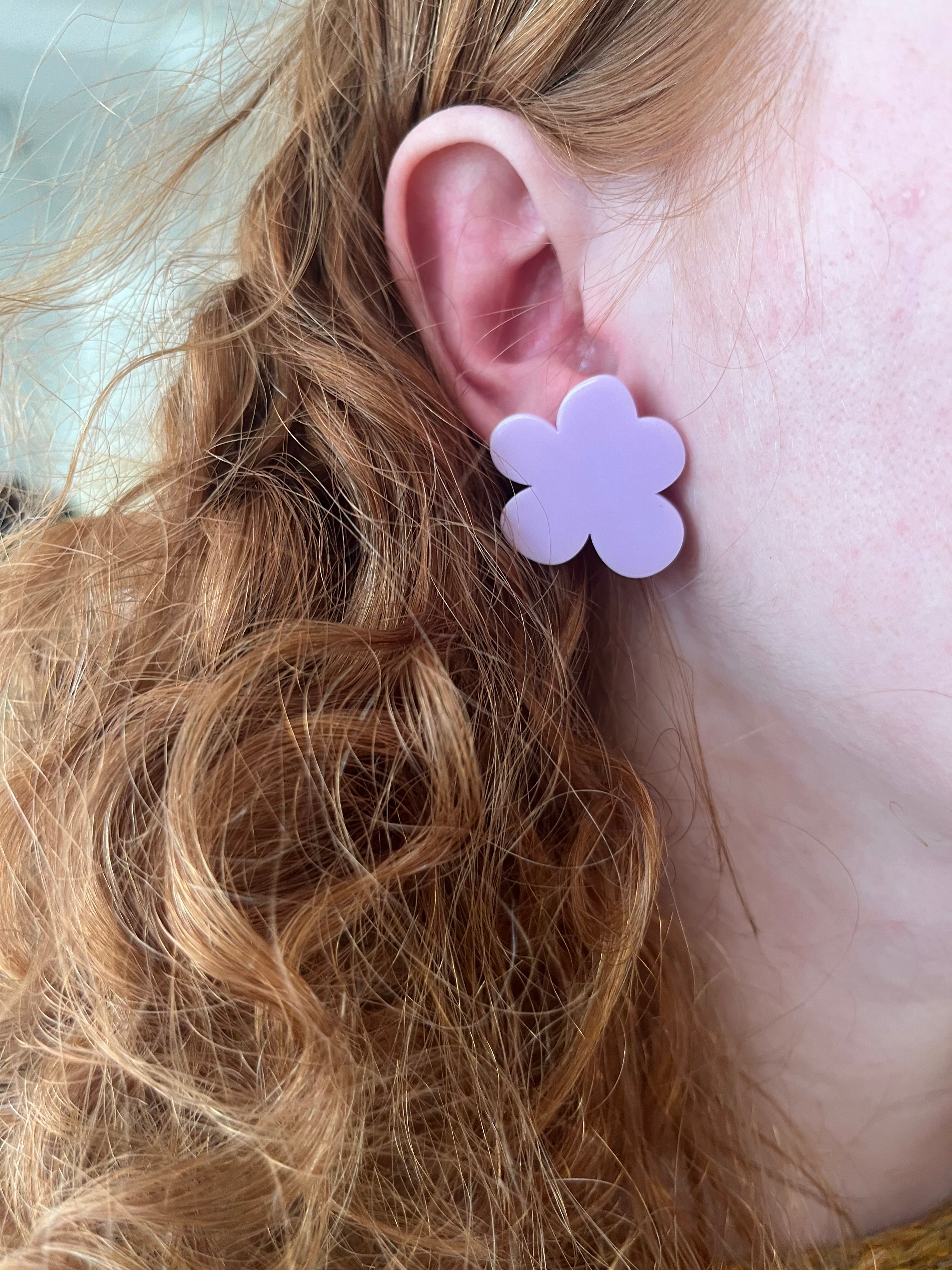 DOTS ørestikker 30mm// lyselilla sky