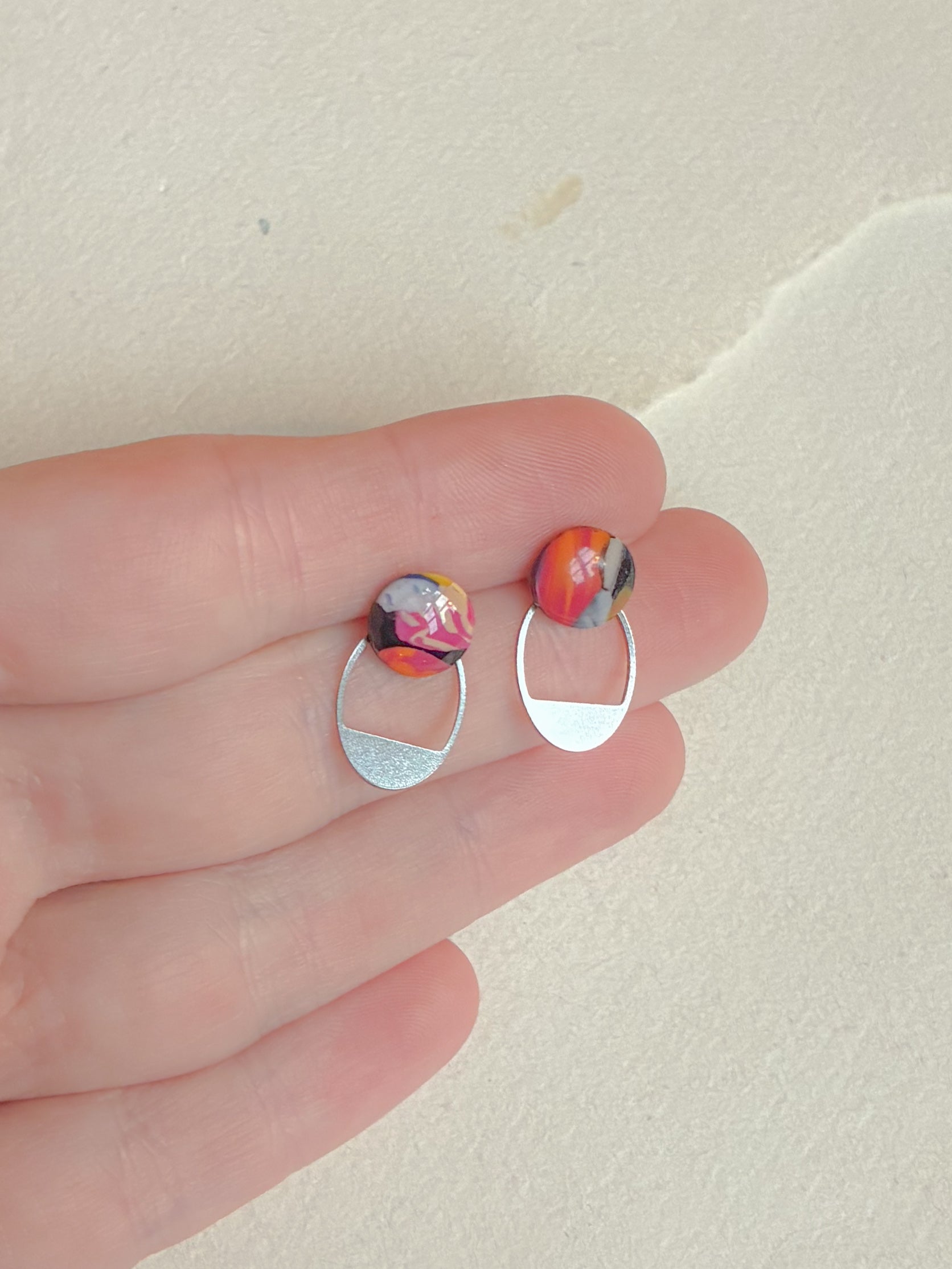 Unika Dot /// oval stål bagstykke