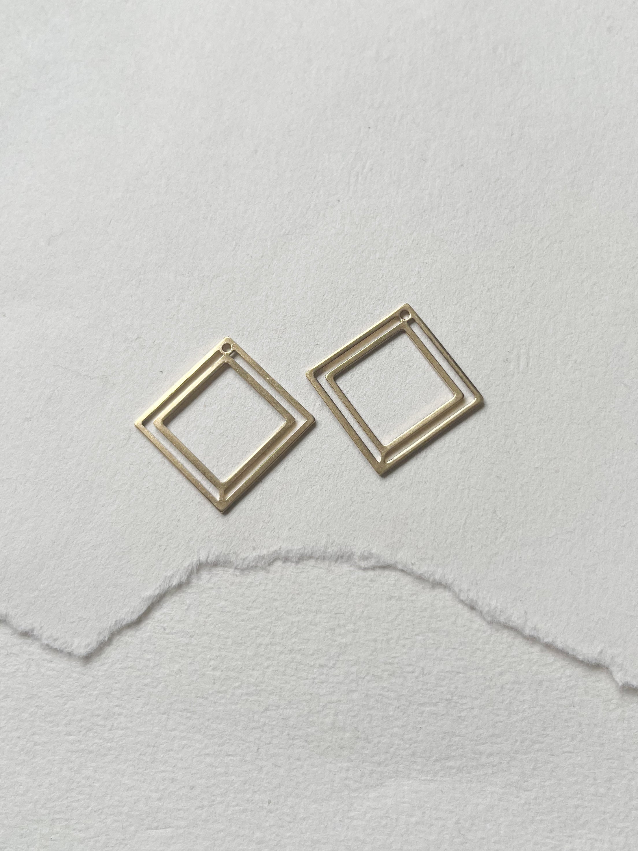 MESSING // dobbel firkant