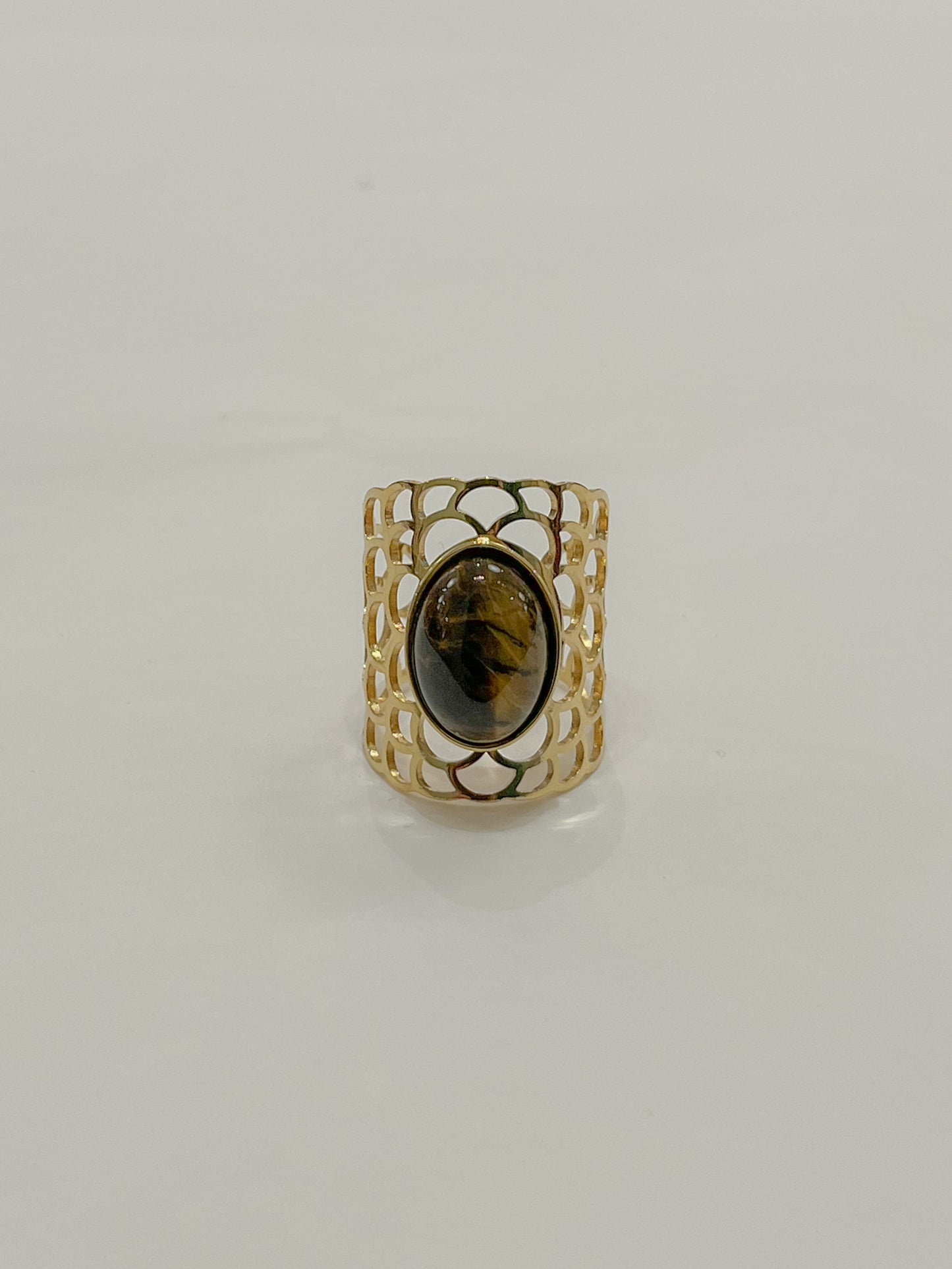 Vandfast Ring // oversize stone