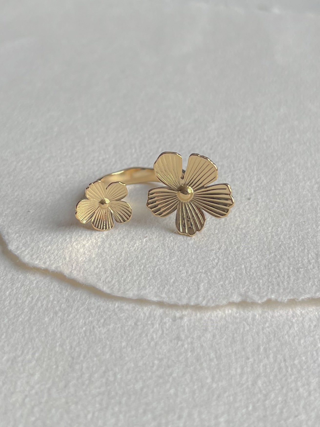 Ring // dobbelt op på blomst