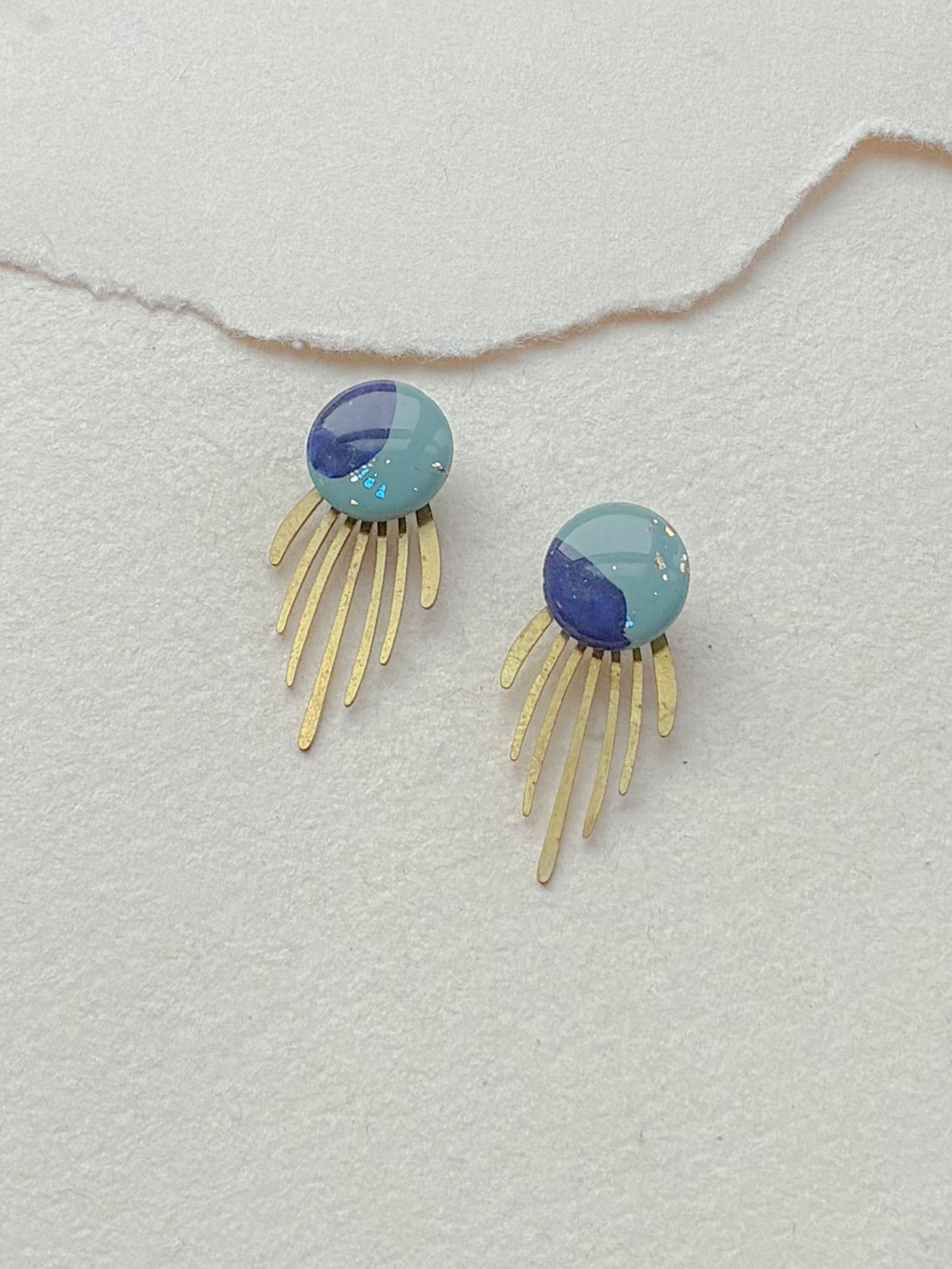 Multi dot /// lang frynse messing