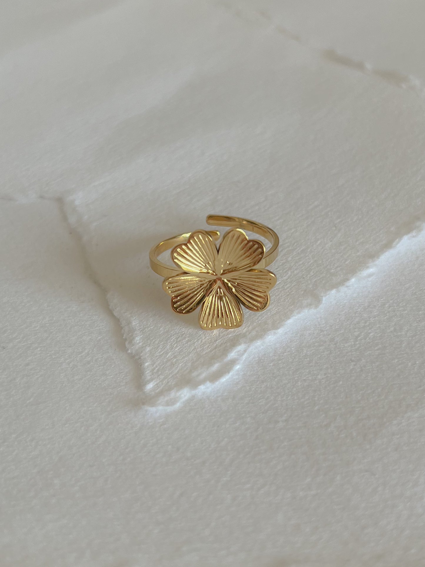 Ring // floral