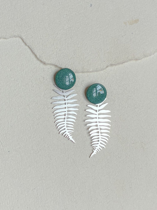 Mørk grøn dot /// blad stål bagstykke