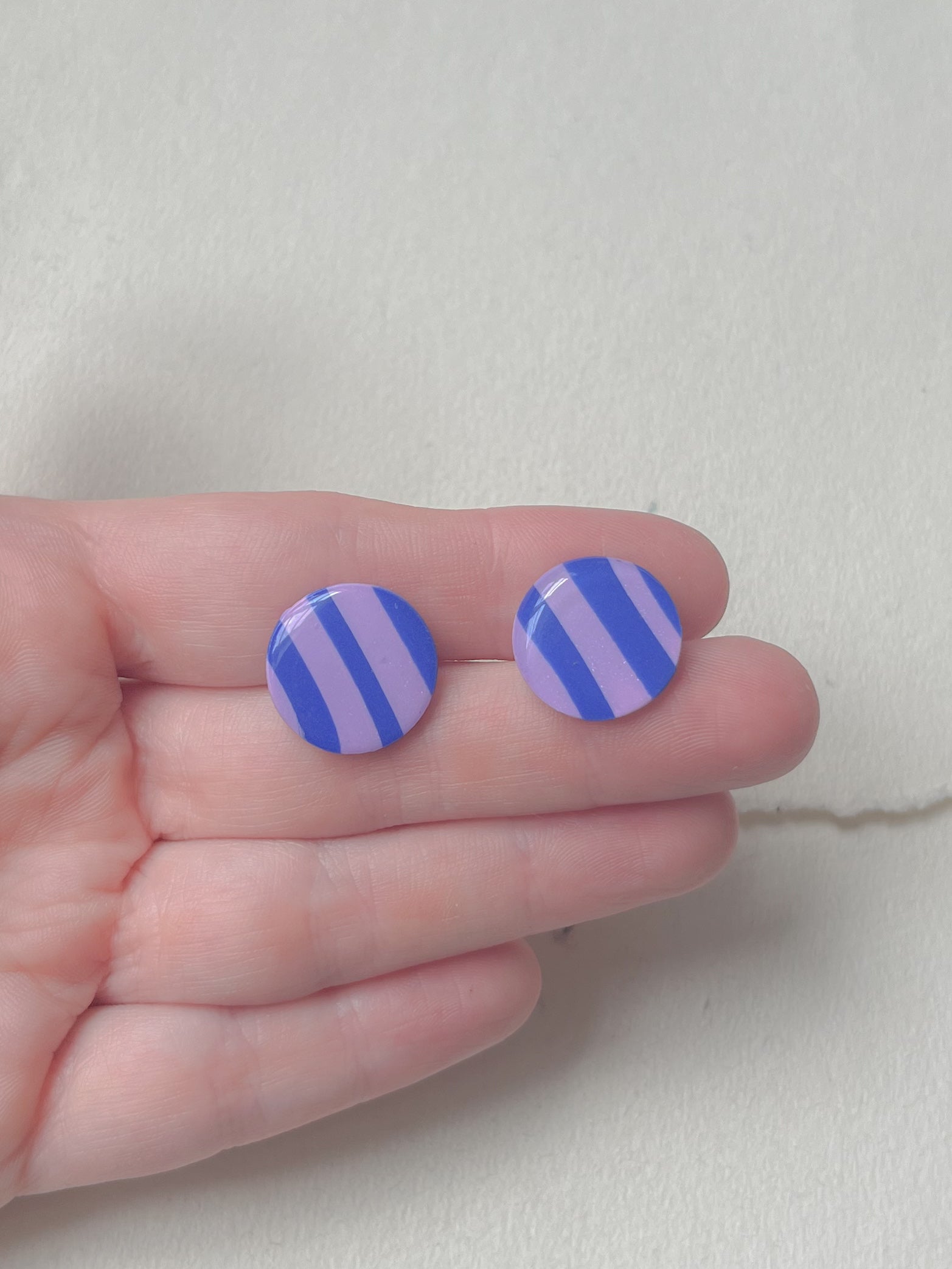 DOTS ørestikker //oversize lyslilla / blå