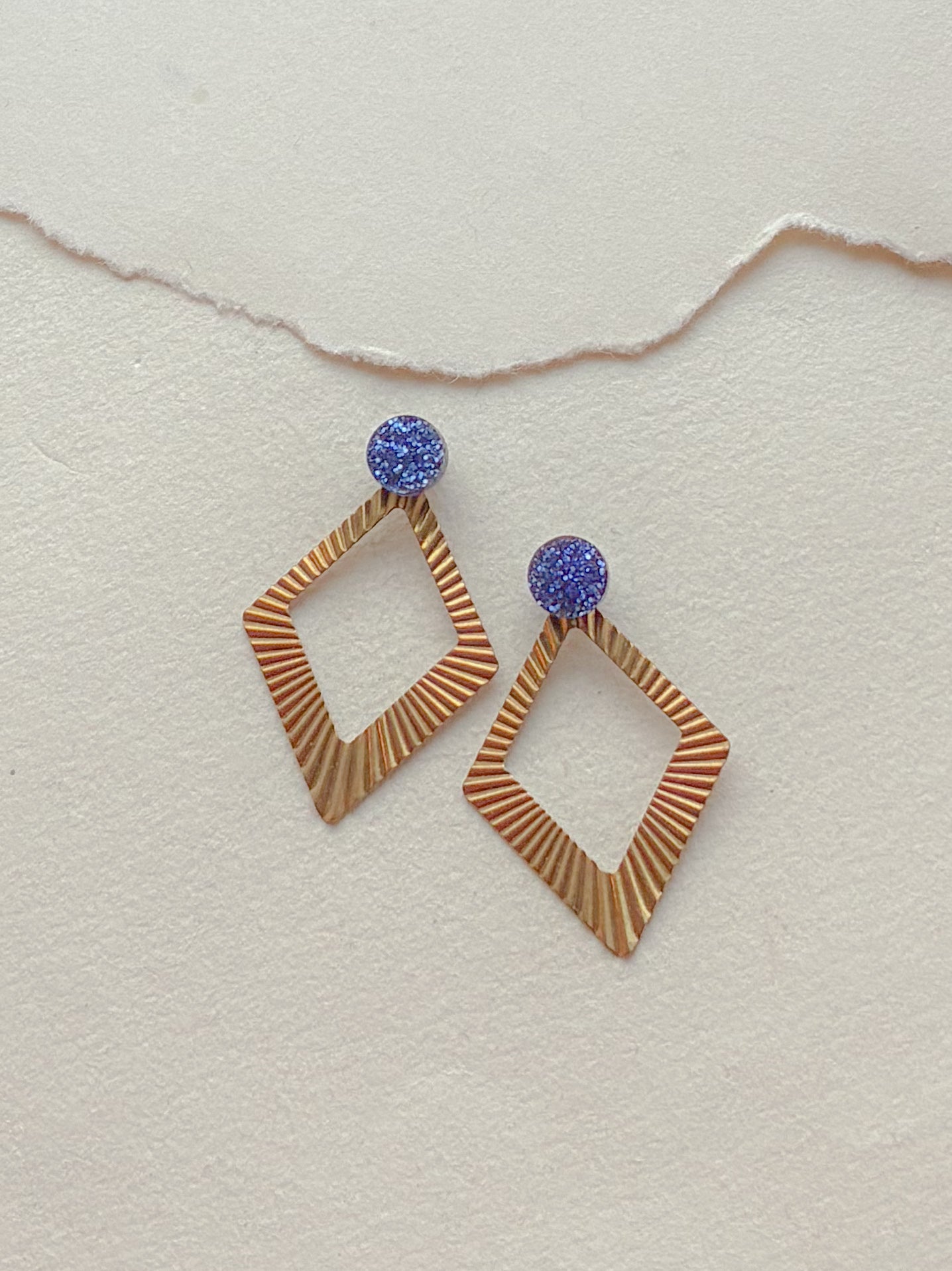 Blå glimmer dot /// messing