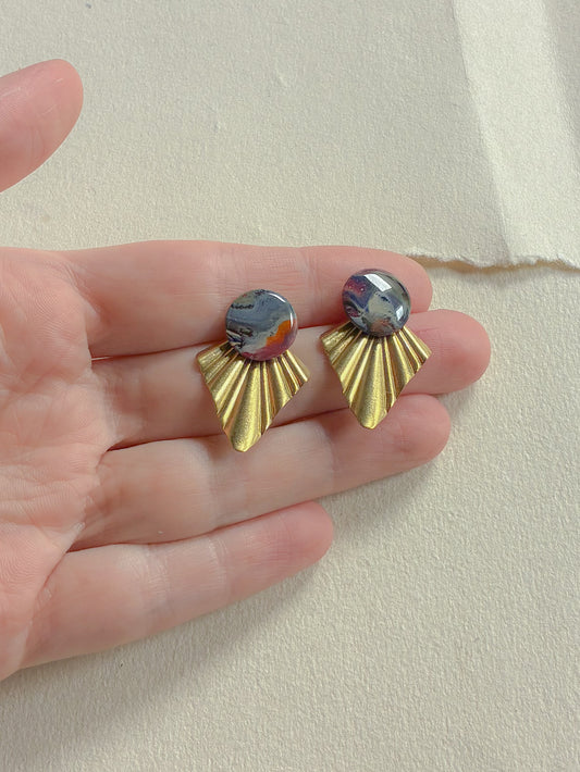 Unika dot /// draperet bagstykke