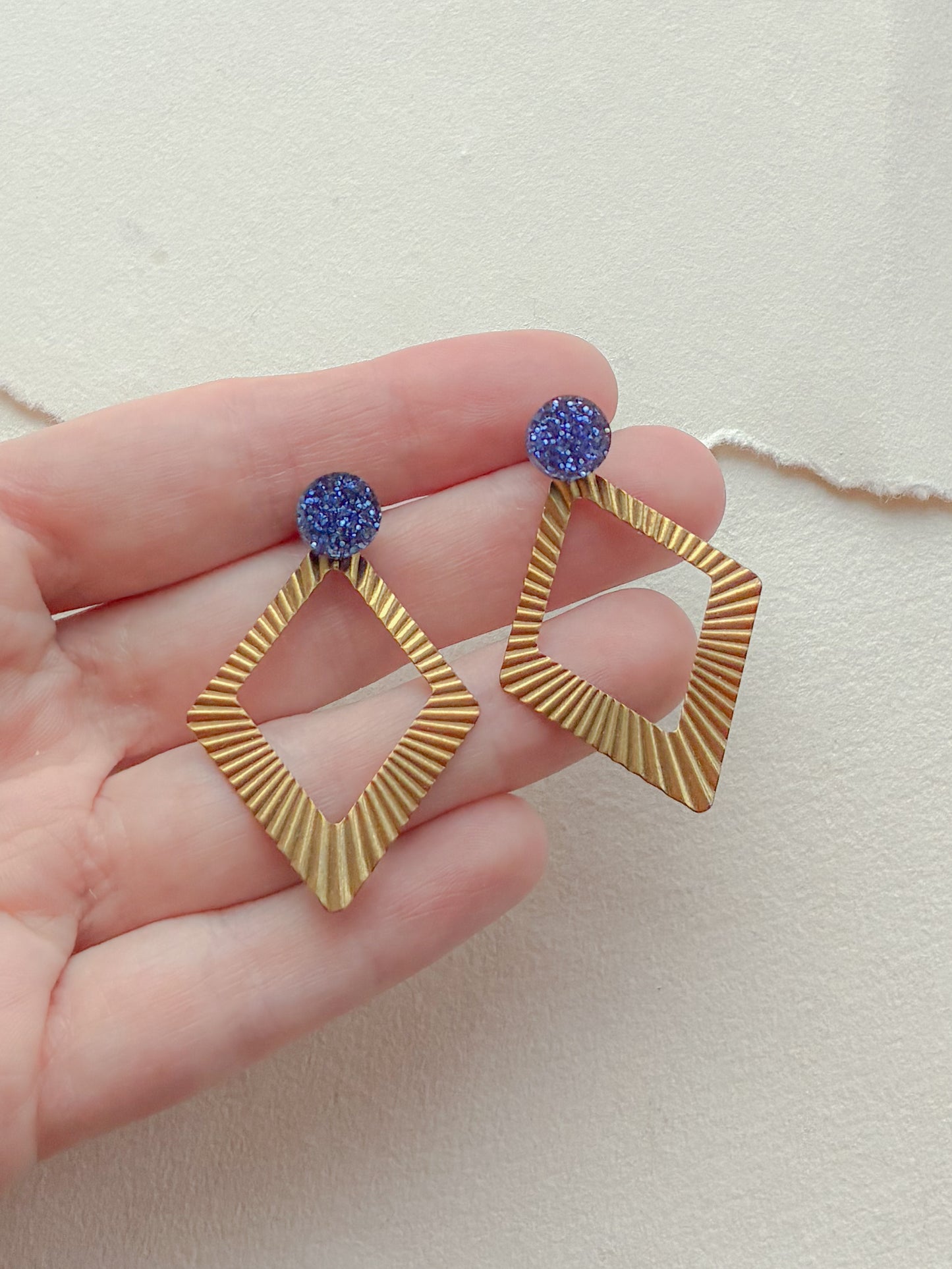 Blå glimmer dot /// messing