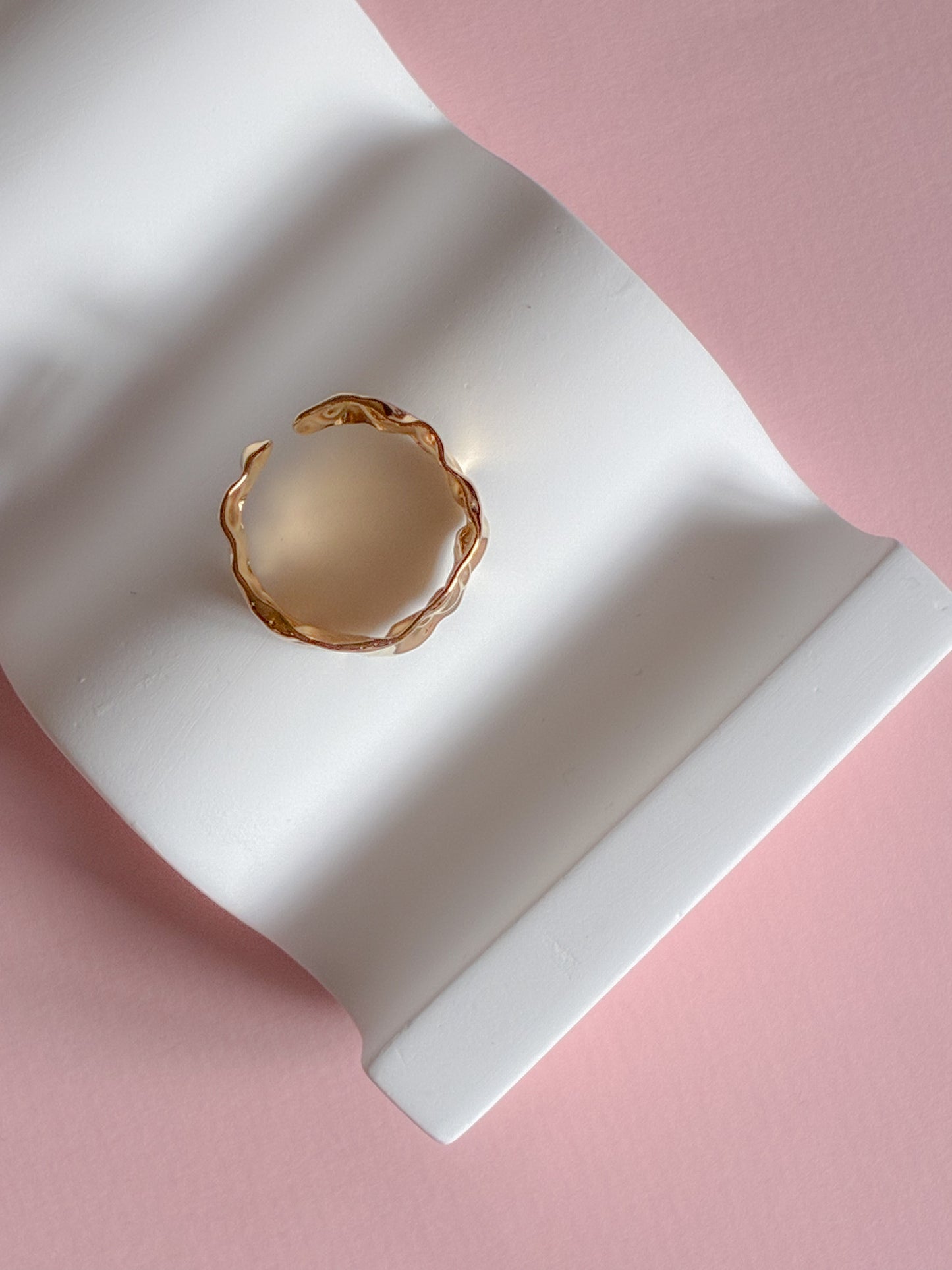 Ring // textured