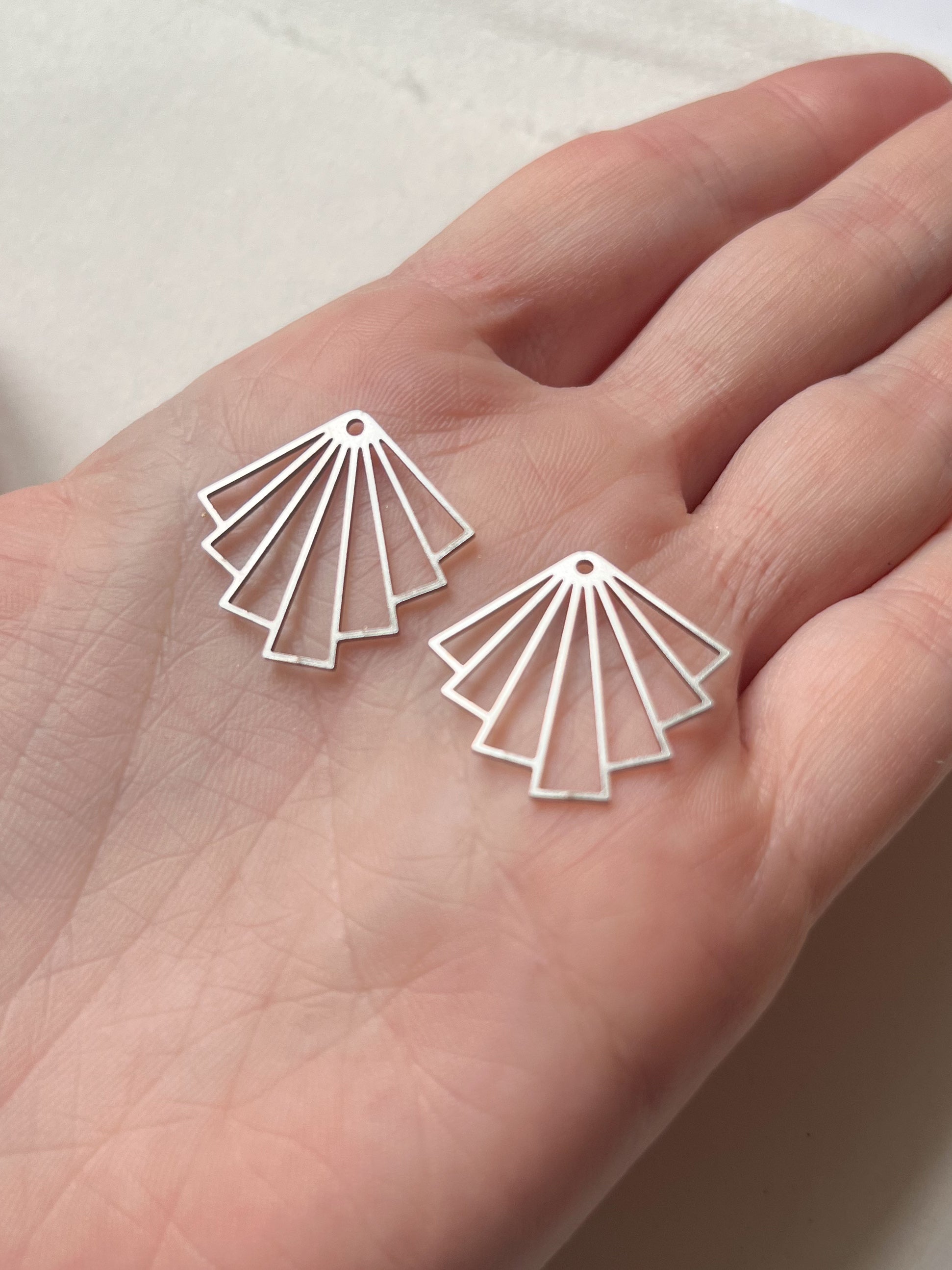 Bagstykke // Wavey stål