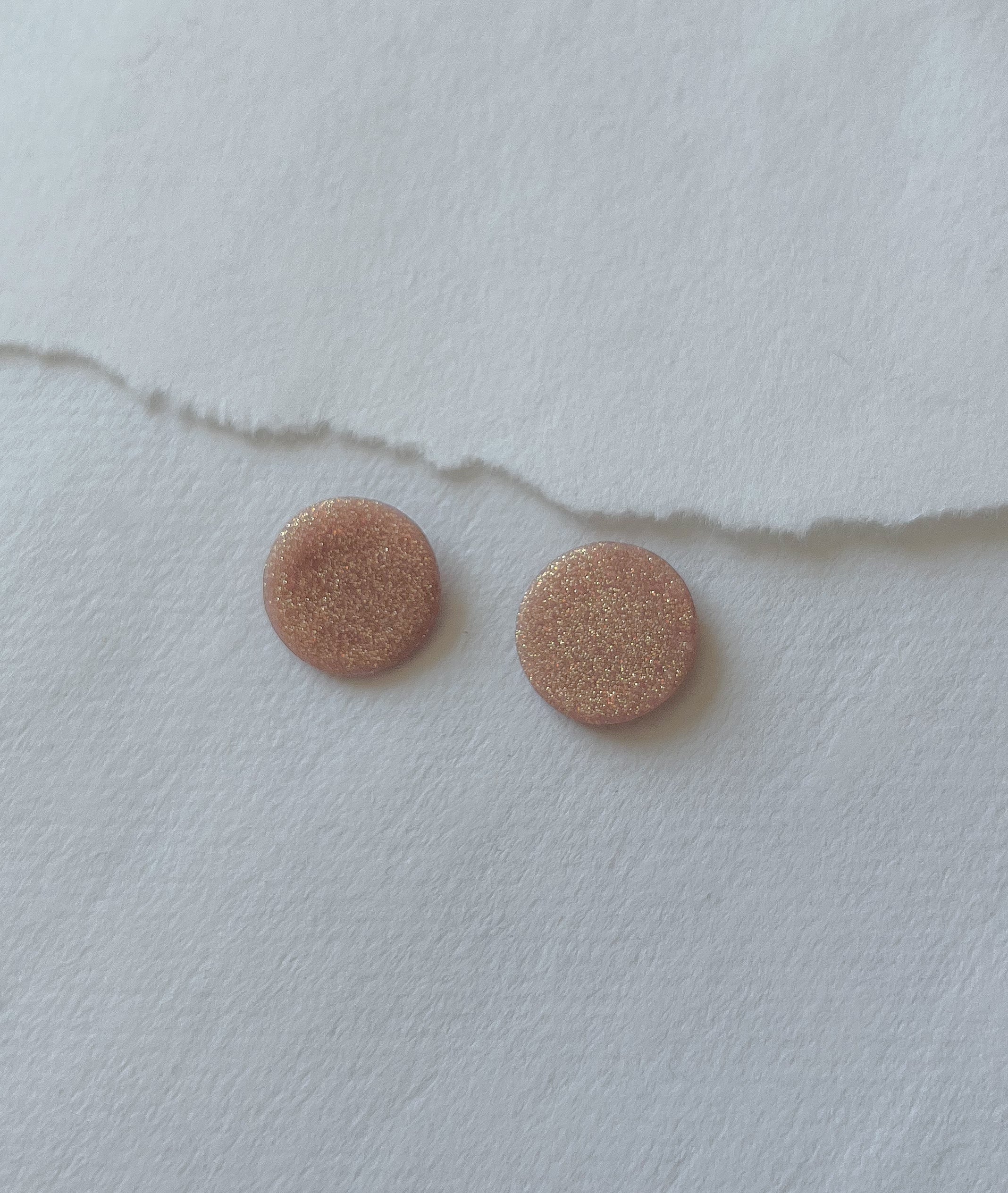 DOTS ørestikker oversize 18mm// glimmer