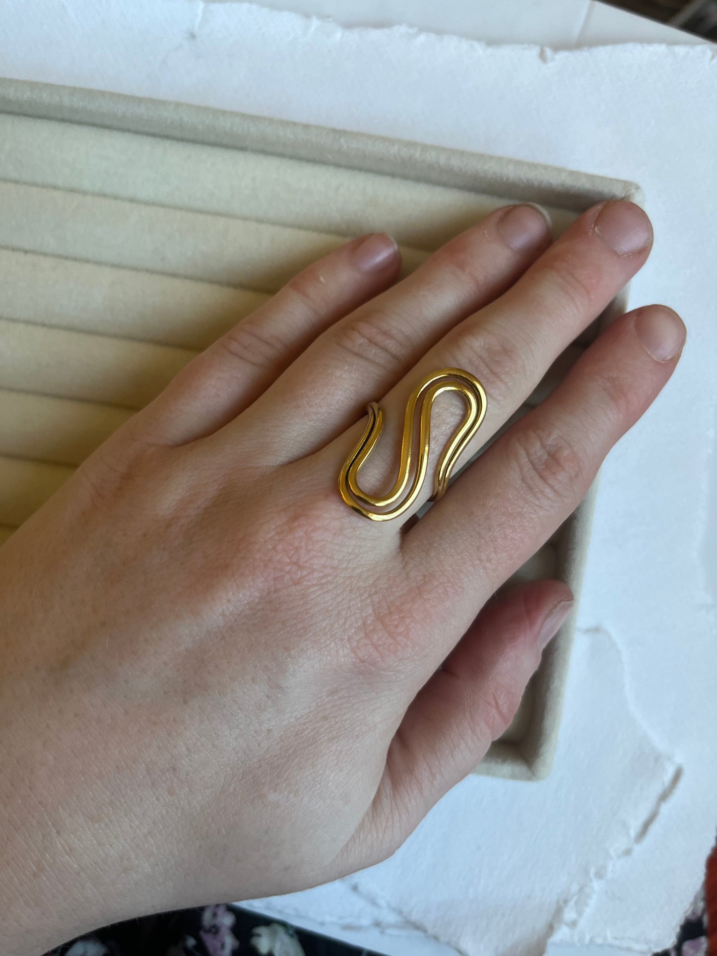 Ring // swirl