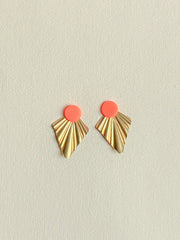 Neon orange dot // draperet
