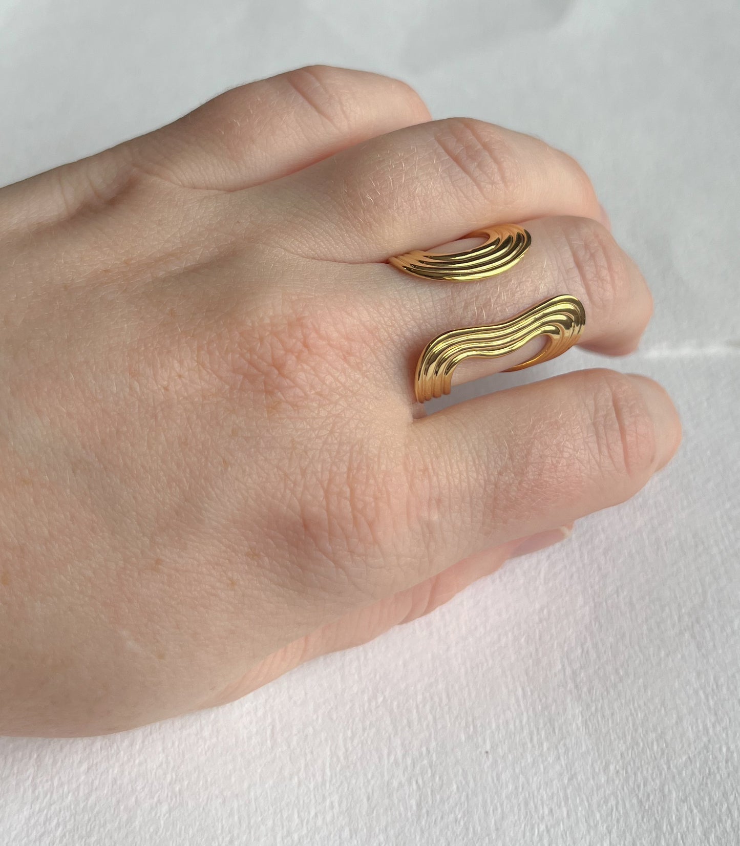 Vandfast ring // wrapped line