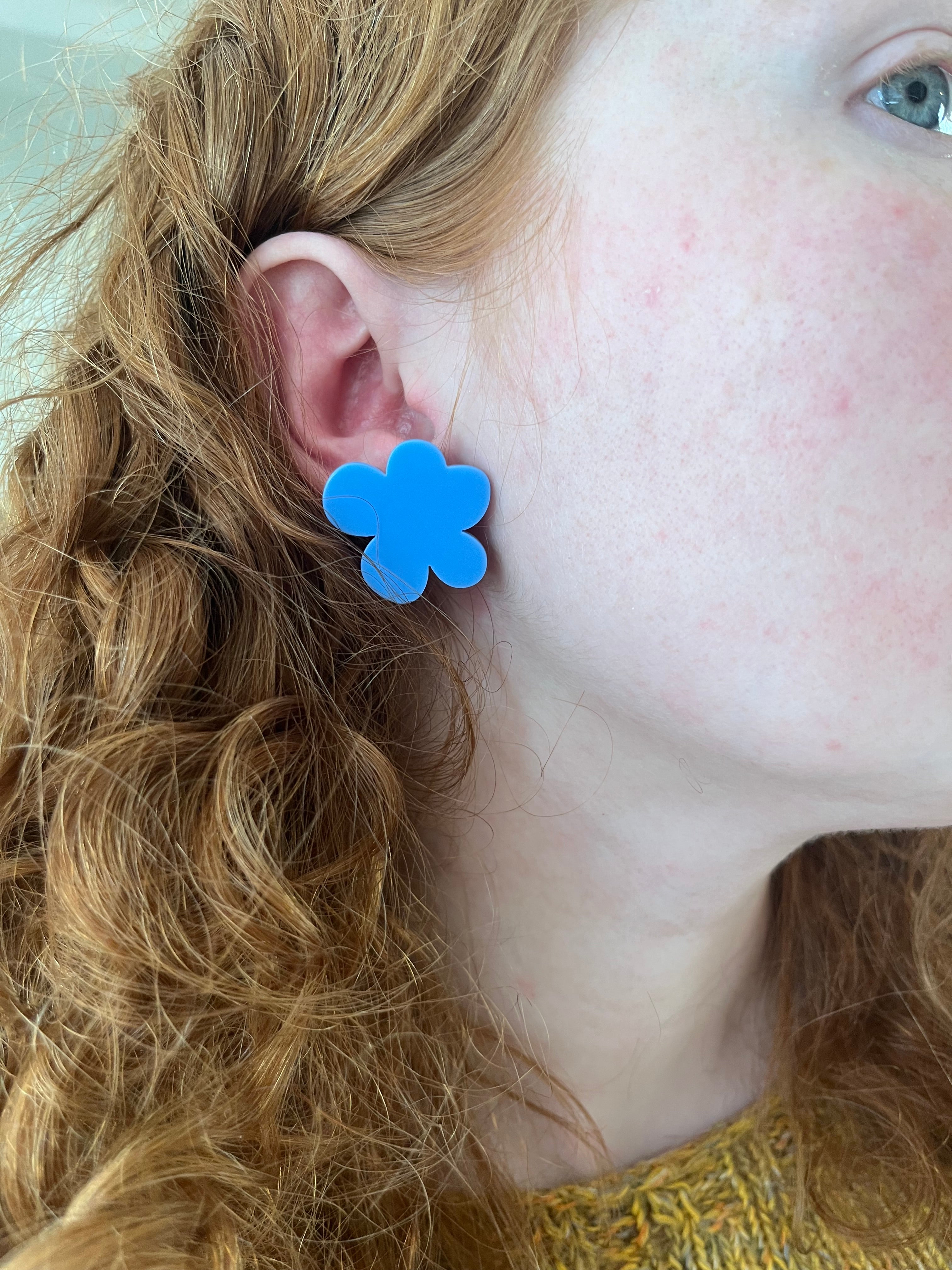 DOTS ørestikker 30mm// lyseblå sky