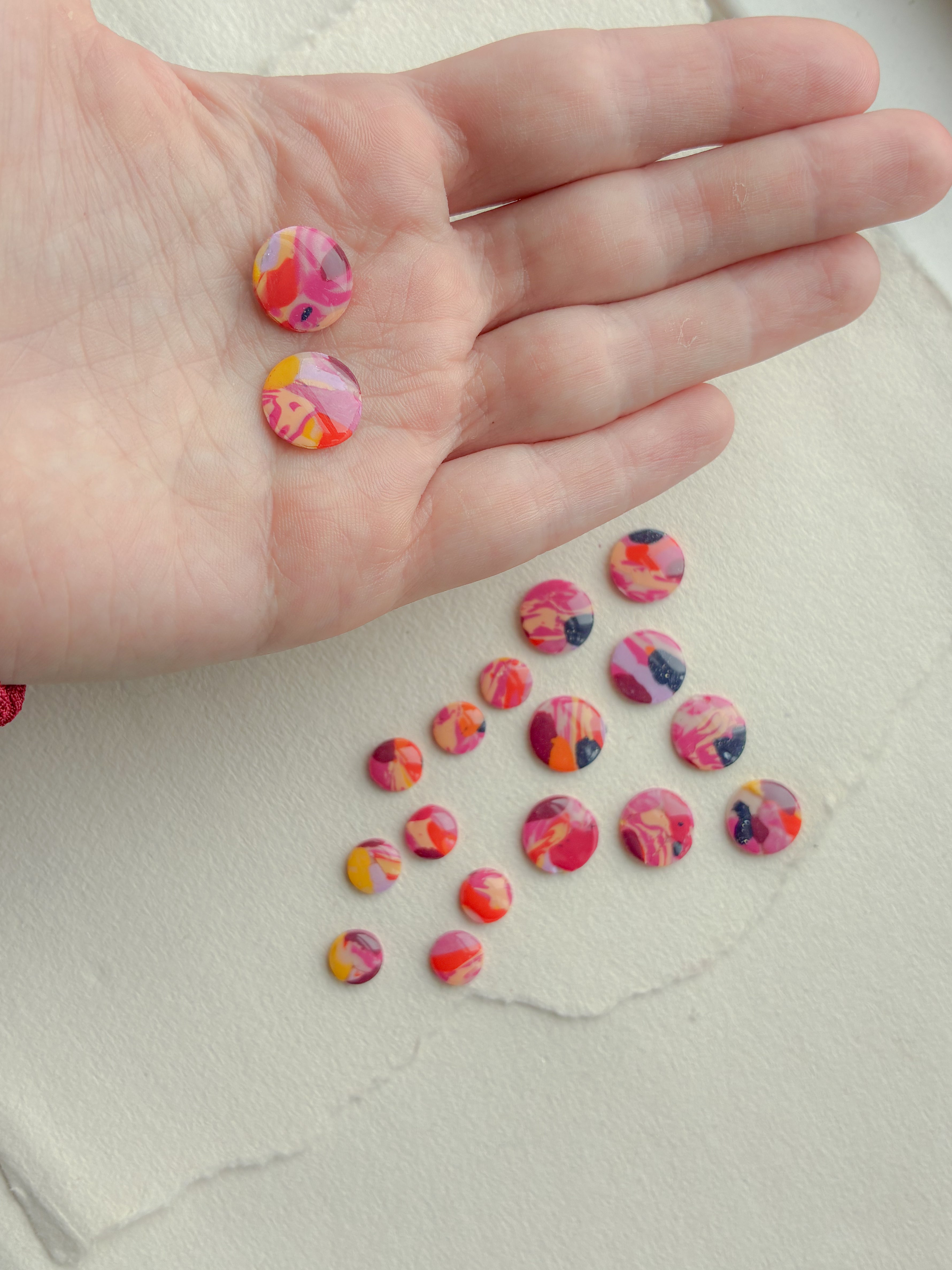 DOTS ørestikker // unika m. farvesplash